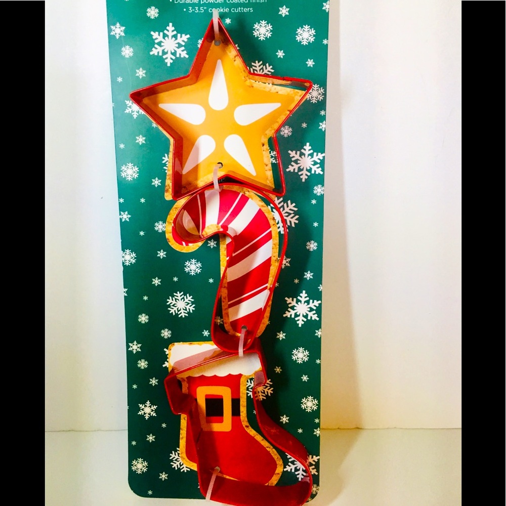 3 Red Metal Xmas Cookie Cutters Stocking Star Cane